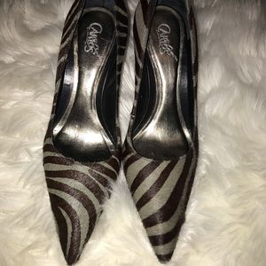 Carlos Santana pointed toe heels.